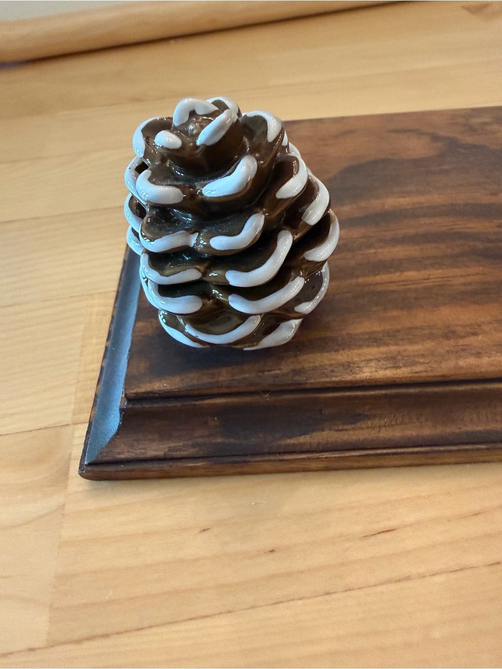 Nora Fleming Glossy Brown and White Pinecone mini